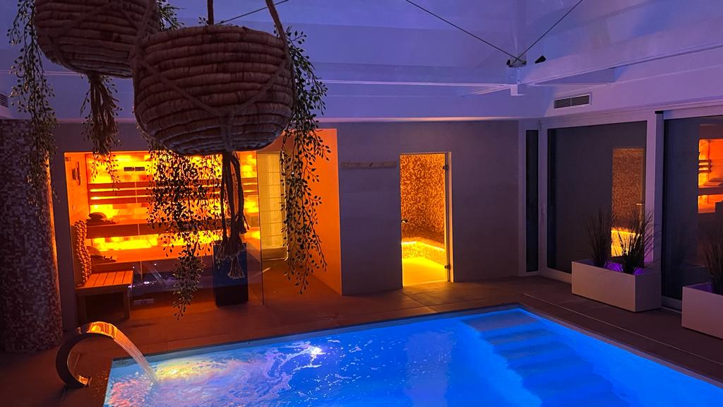 Spa privatif - Spa Privé Serenity piscine couverte , Sauna privé et Hammam